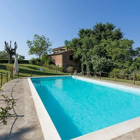 Con Piscina 14 Posti Letto * Περούτζια