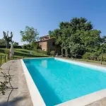 Con Piscina 14 Posti Letto * Perugia