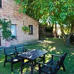 Con Piscina 14 Posti Letto *
