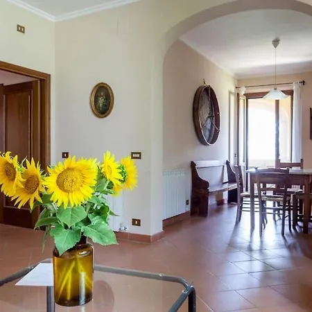 Con Piscina 14 Posti Letto Feriehus Perugia