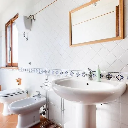 Con Piscina 14 Posti Letto Feriehus Perugia