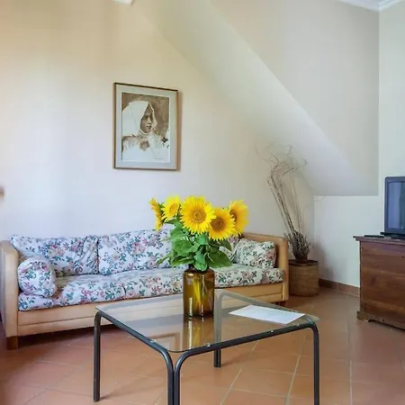 Con Piscina 14 Posti Letto Perugia