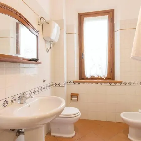 Con Piscina 14 Posti Letto Nyaraló *