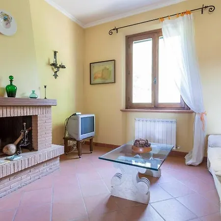 Con Piscina 14 Posti Letto Perugia