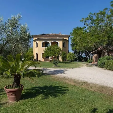 Сasa de vacaciones Con Piscina 14 Posti Letto